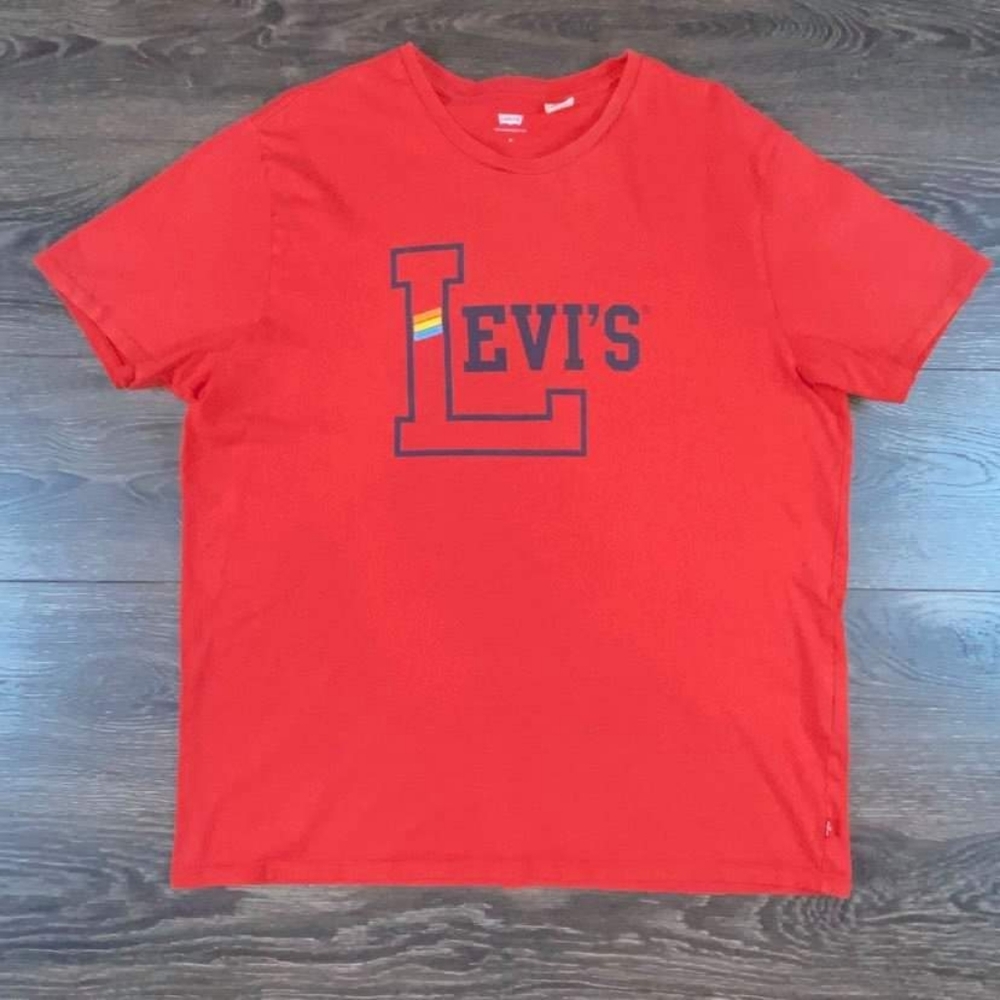 Levi’s Women’s Classic Retro Style Logo Round Neck Short Sleeve Red Shirt Sz XL